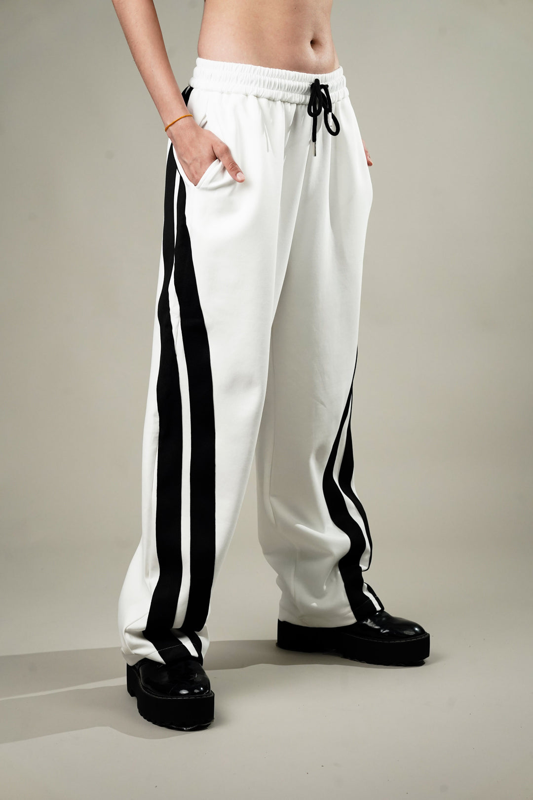 White side-stripe sweatpants for women