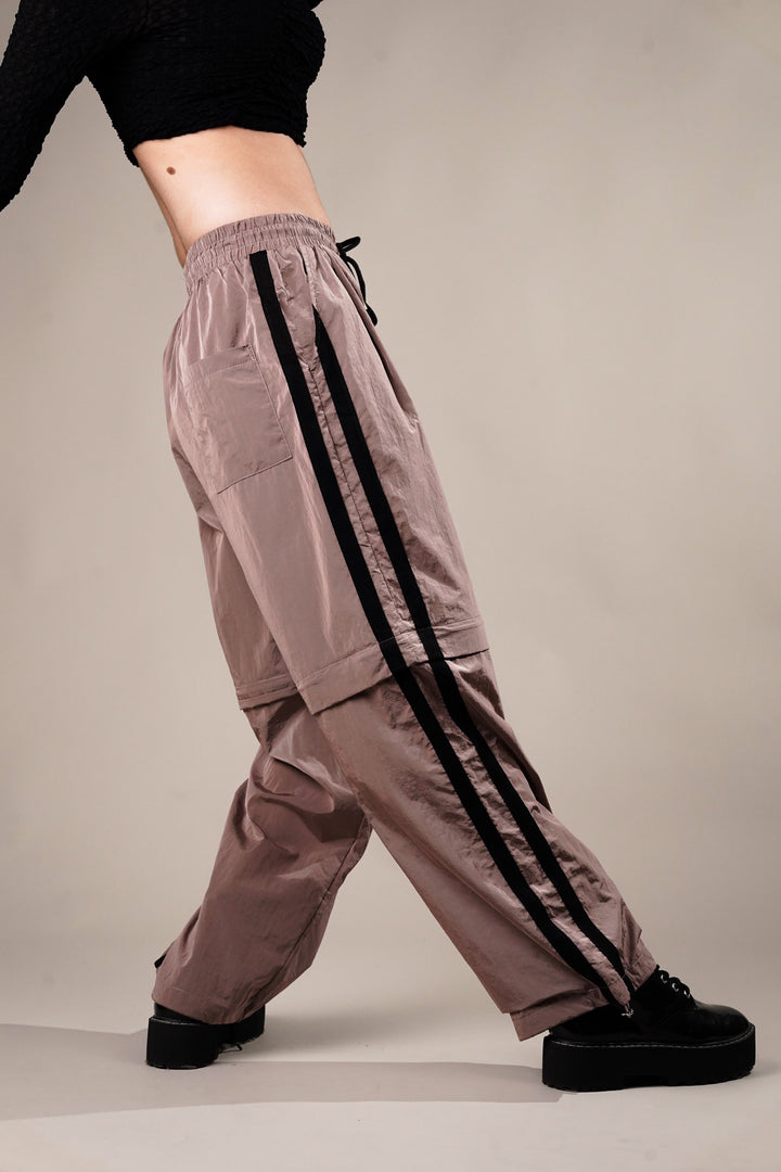 Relaxed fit trousers for daily wear