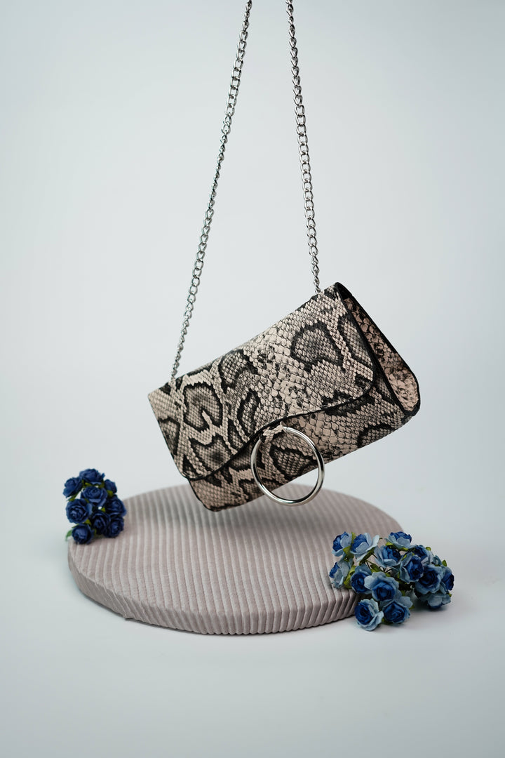 Modern Reptile Print Belt Bag Accessory with a Blend of Style and Functionality