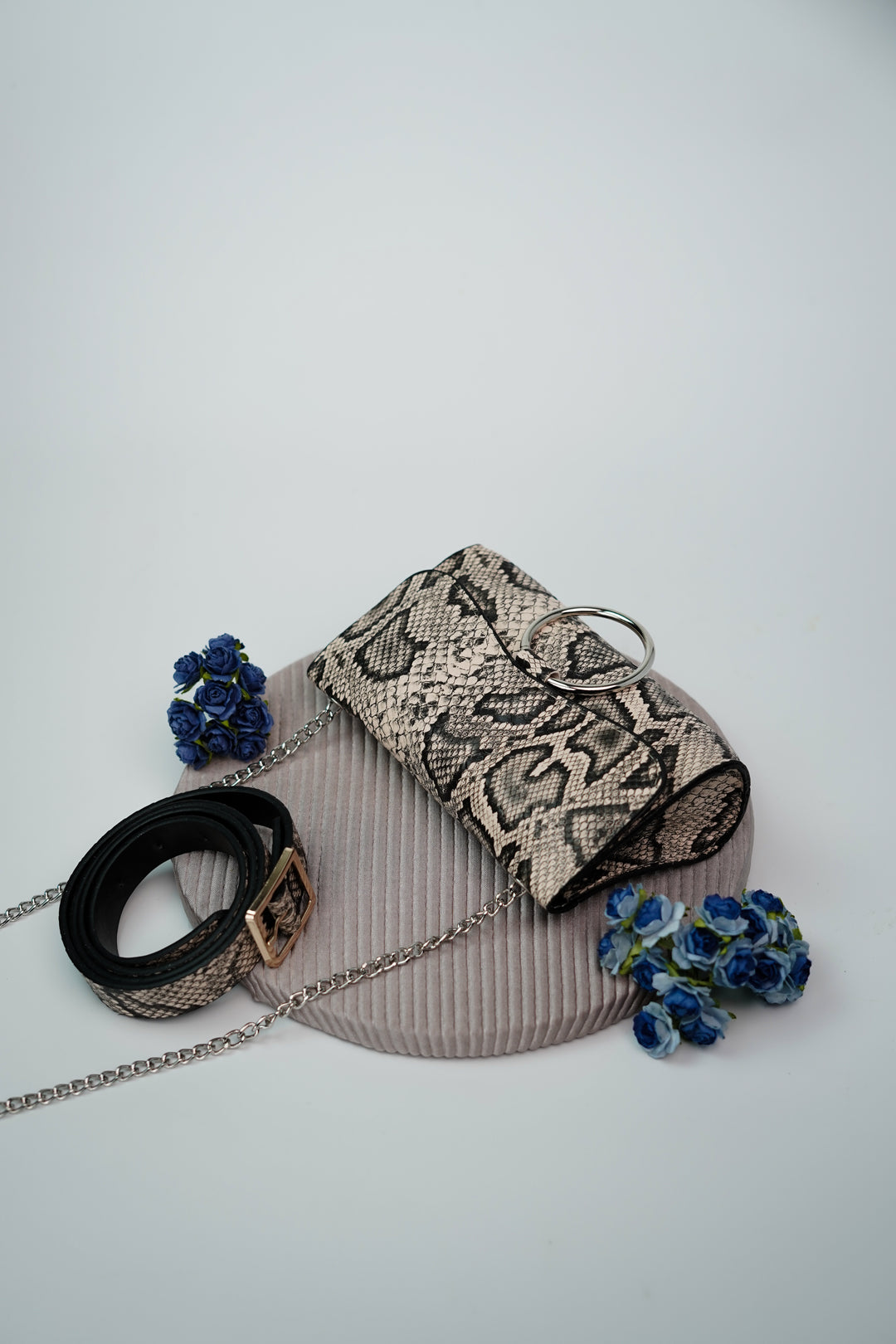 Trendsetting Reptile Print Waist Pouch with Contemporary Design
