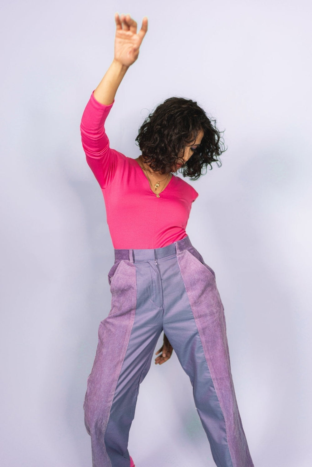 Trendy deep lilac pants with side pockets