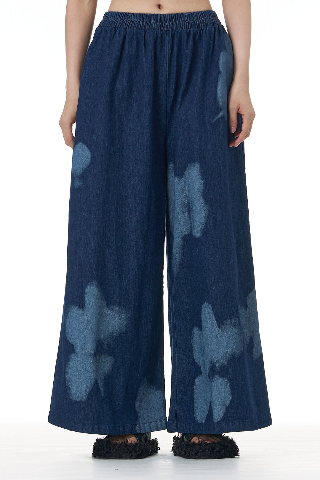 Floral print denim pants for women