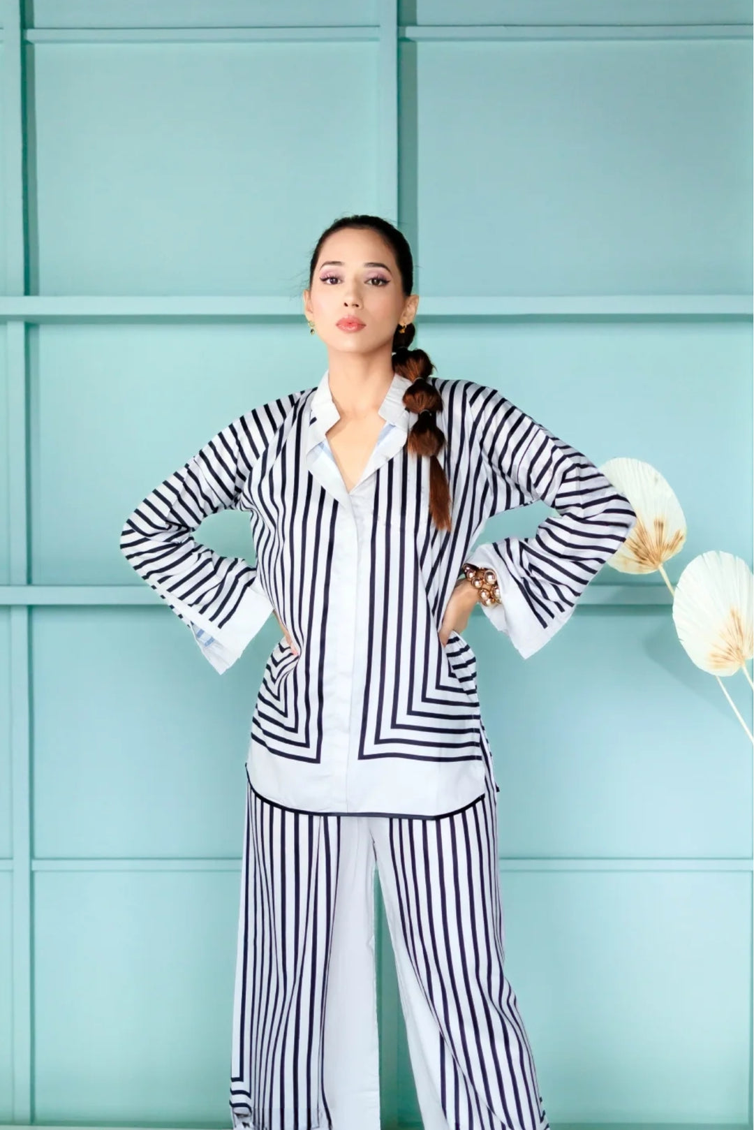 Online shopping for coordinated stripe fashion