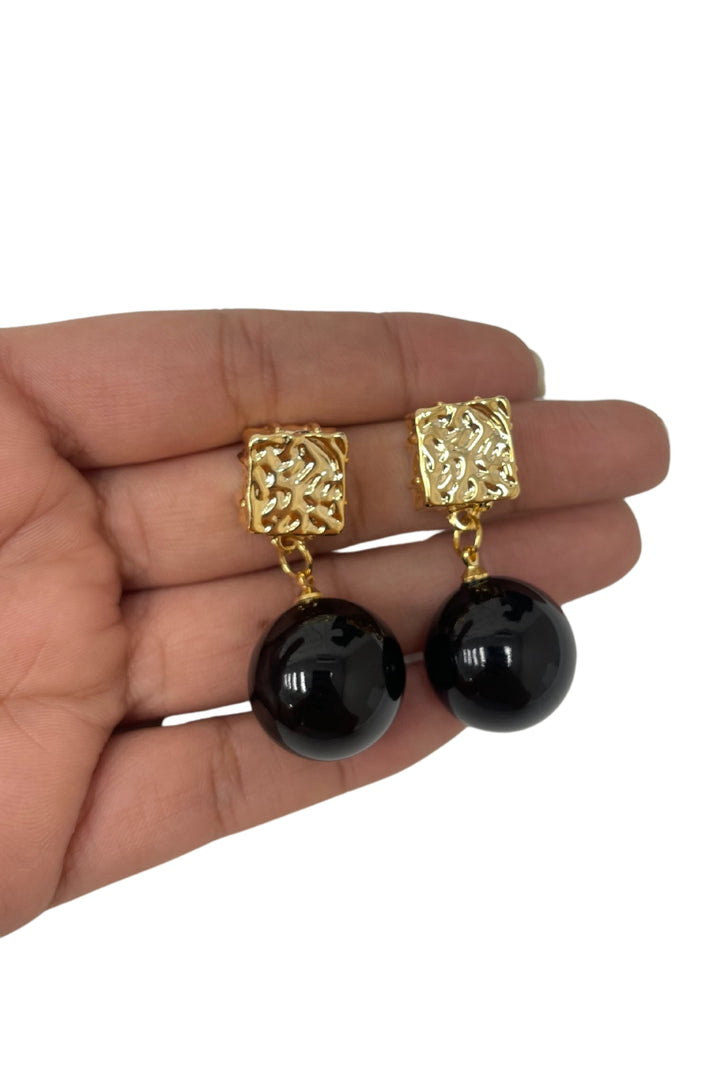 Lustrous Black Pearl Earrings
