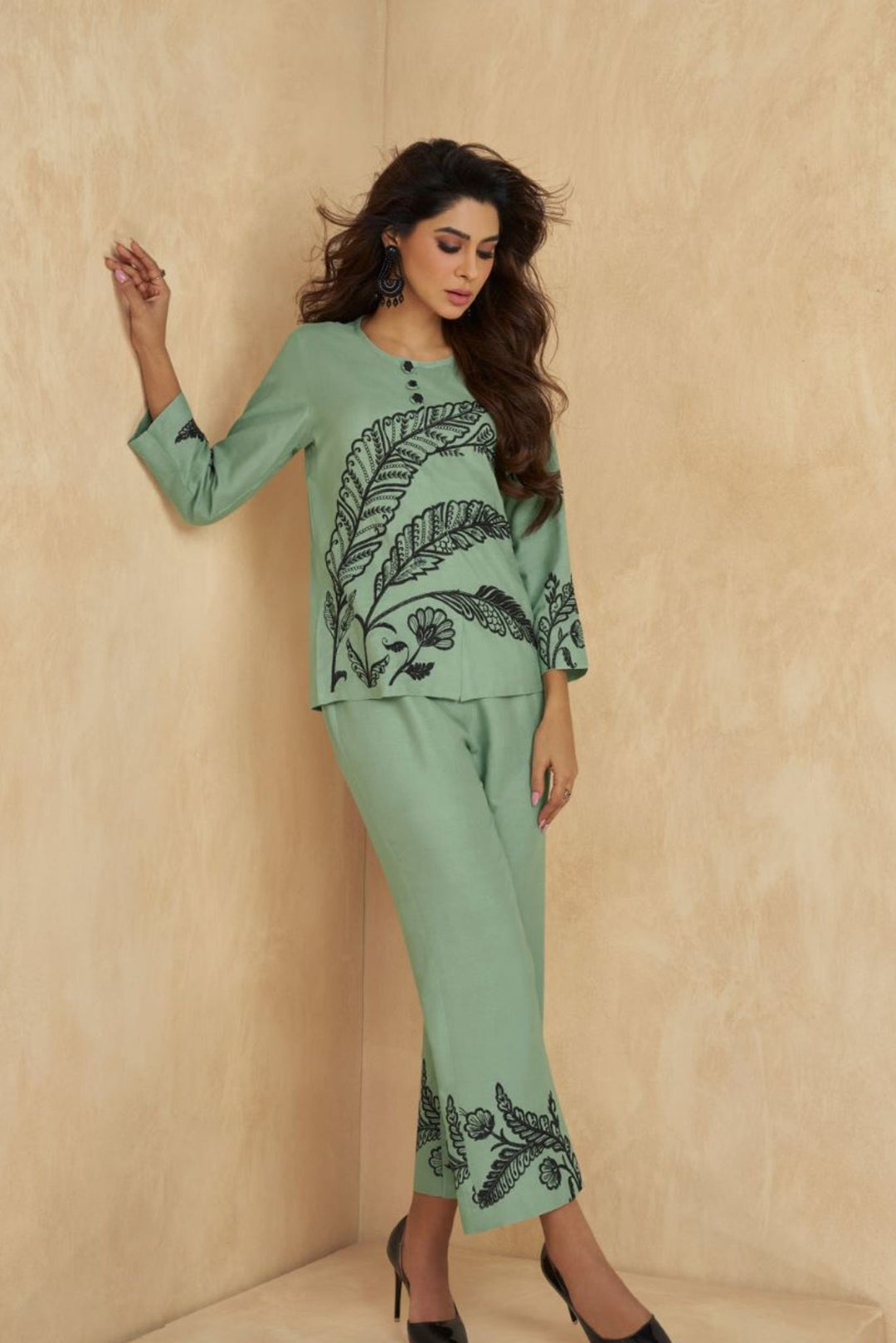 Ethnic wear two piece outfit sets