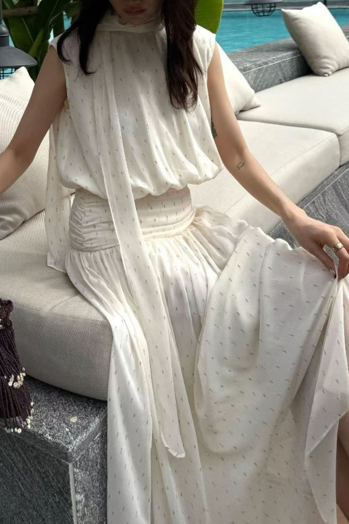 Sleeveless dress for women