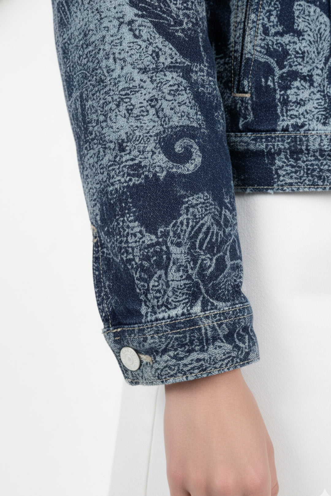 White Buttoned Denim Jacket