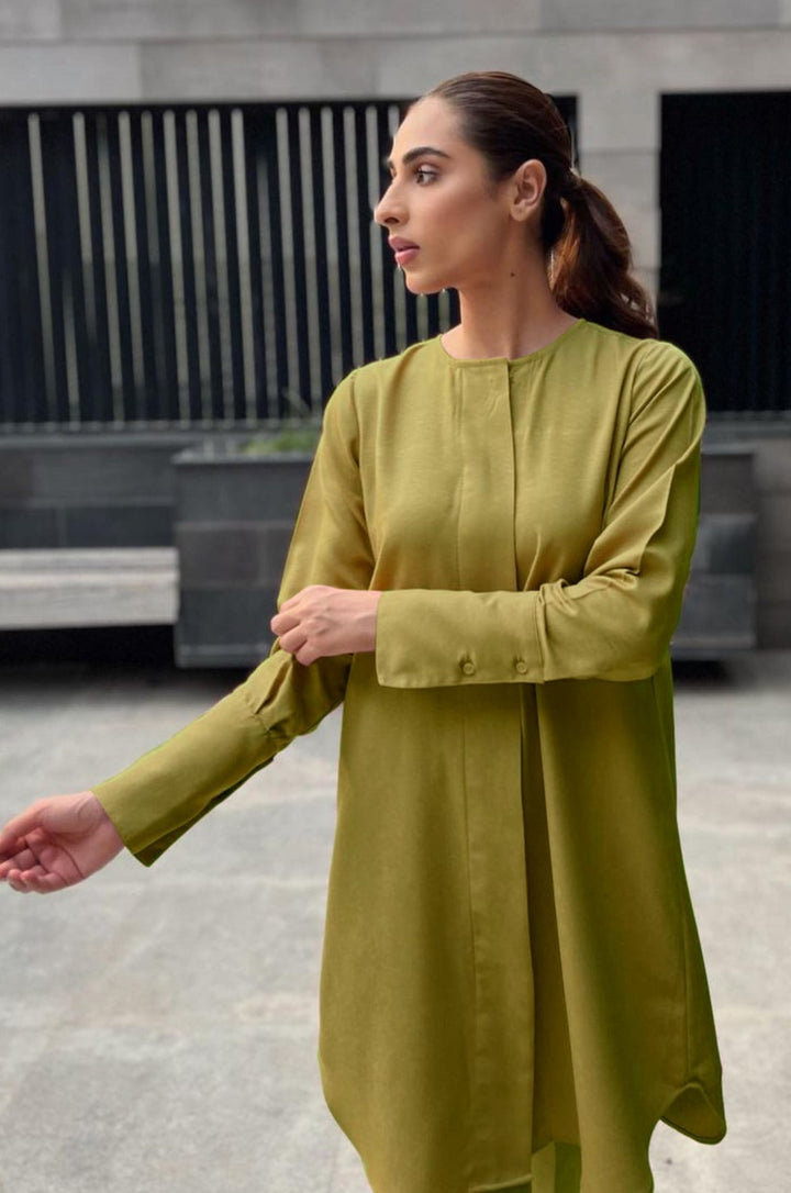Olive green womens outfit for casual wear