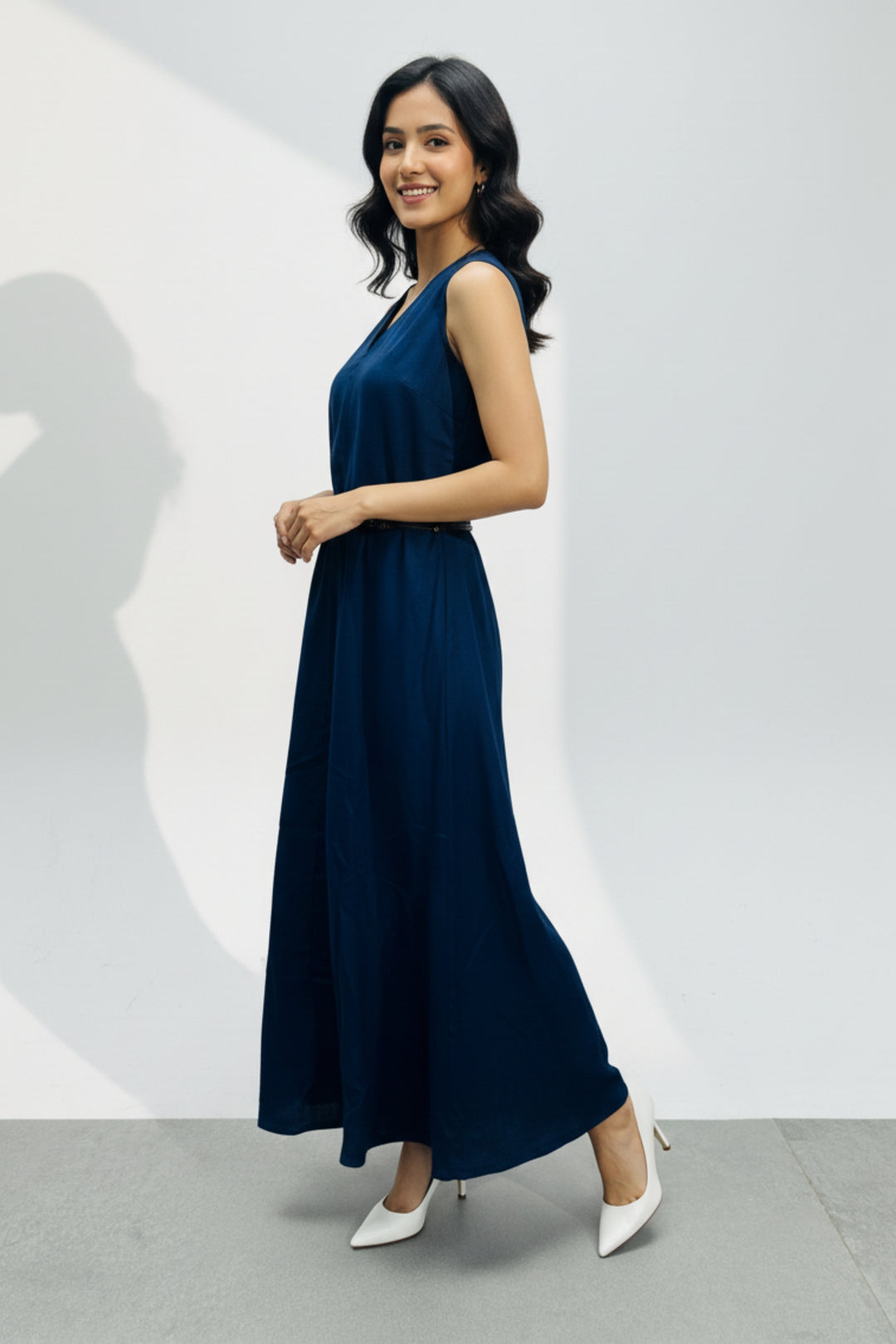 Sleeveless V-Neck Belted Maxi Dress