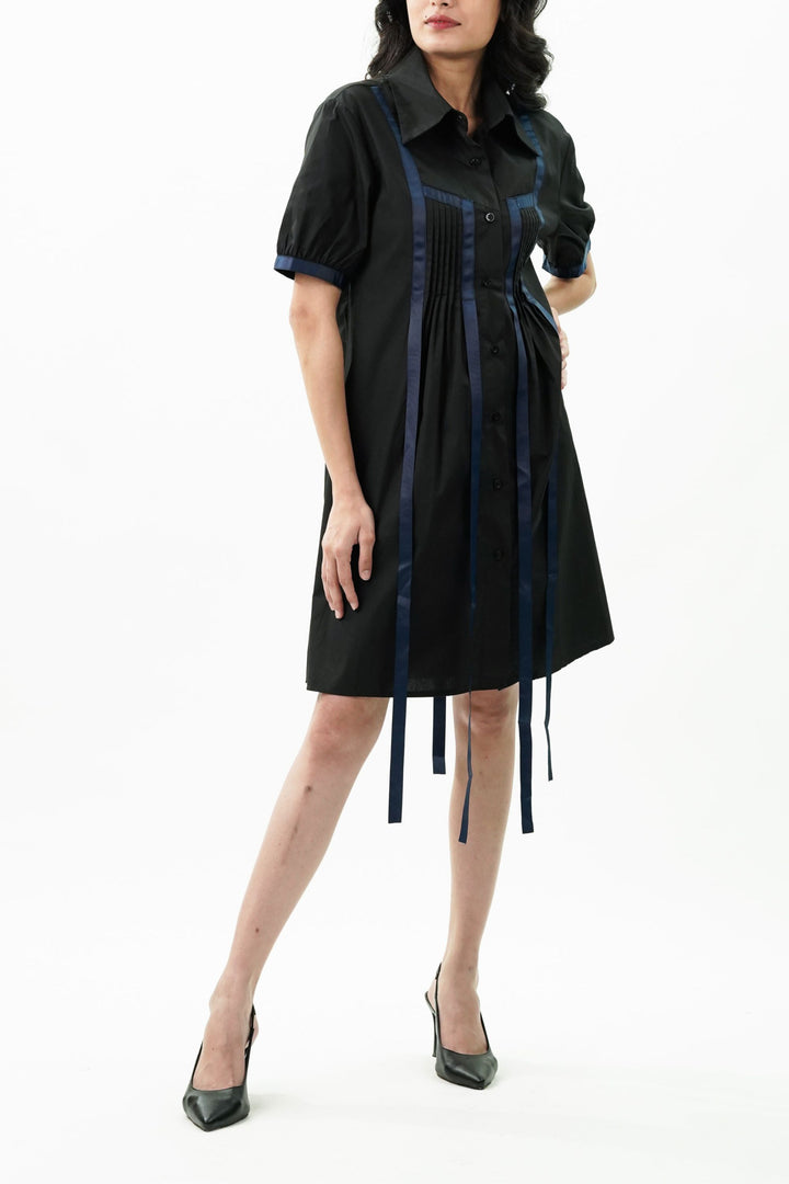 Elegant black pleated ribbon dress for women