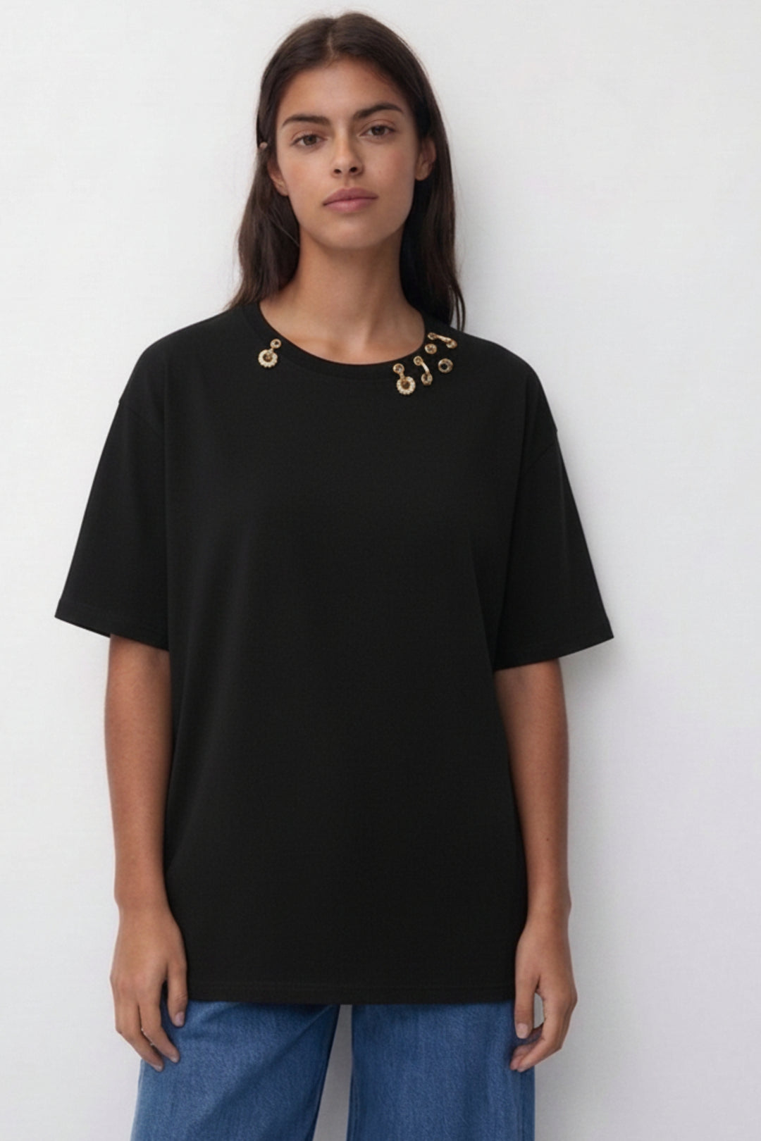 black t-shirt women