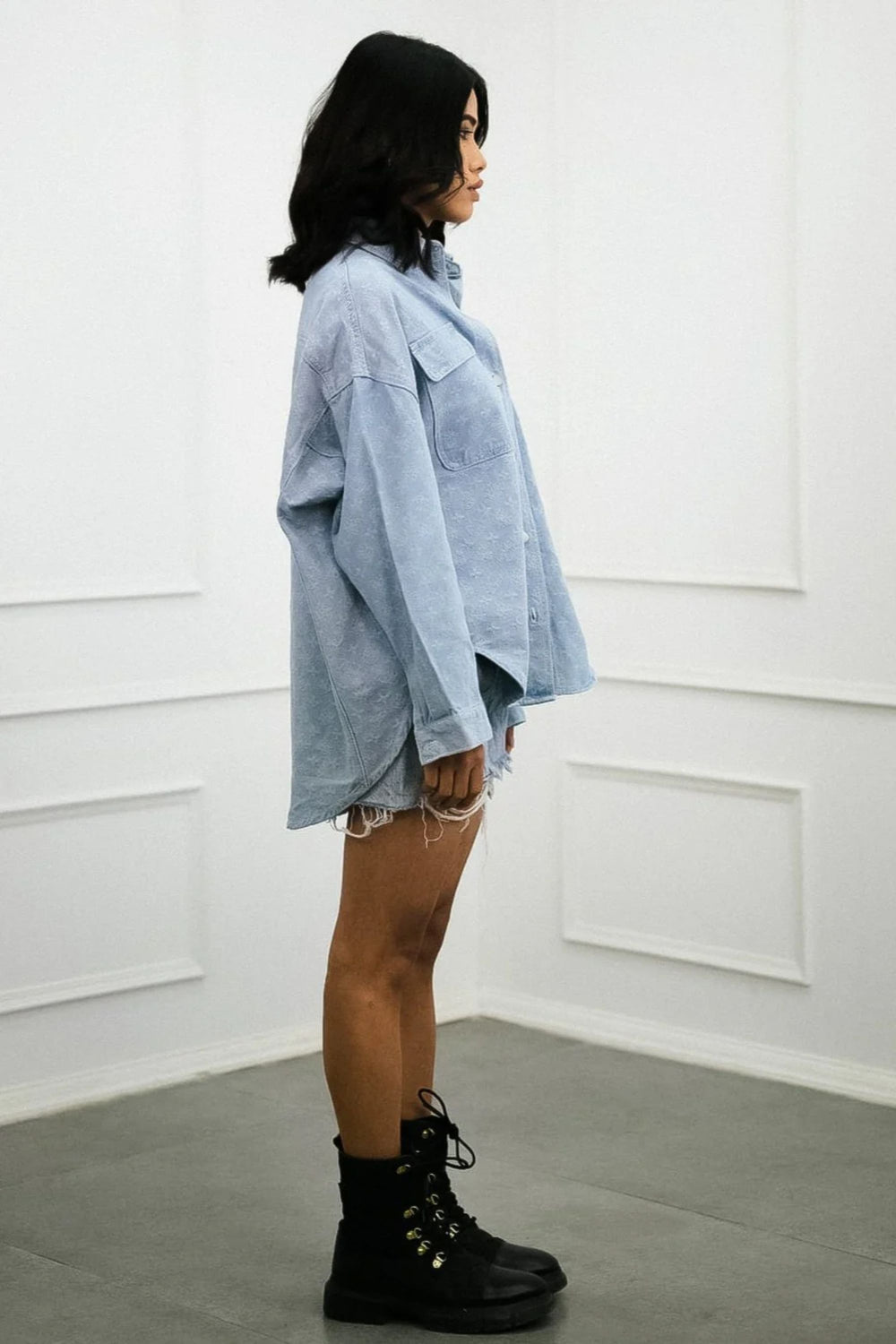 Full sleeves denim shirt for casual outings