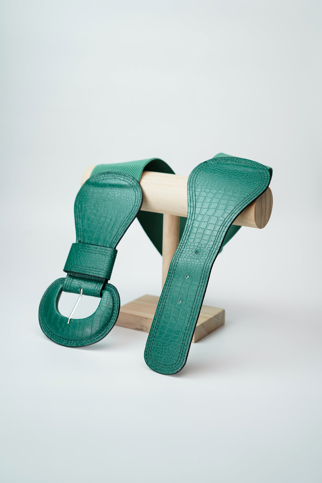 Women's designer belt in green