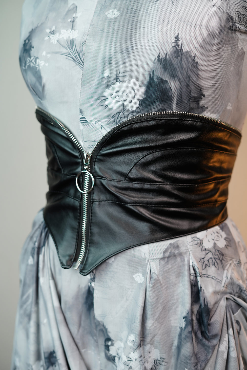 Designer women's accessory in black - BelleZip belt