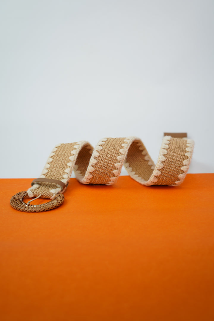 Rustic Chic Harvest Straw Woven Stretch Belt Detail
