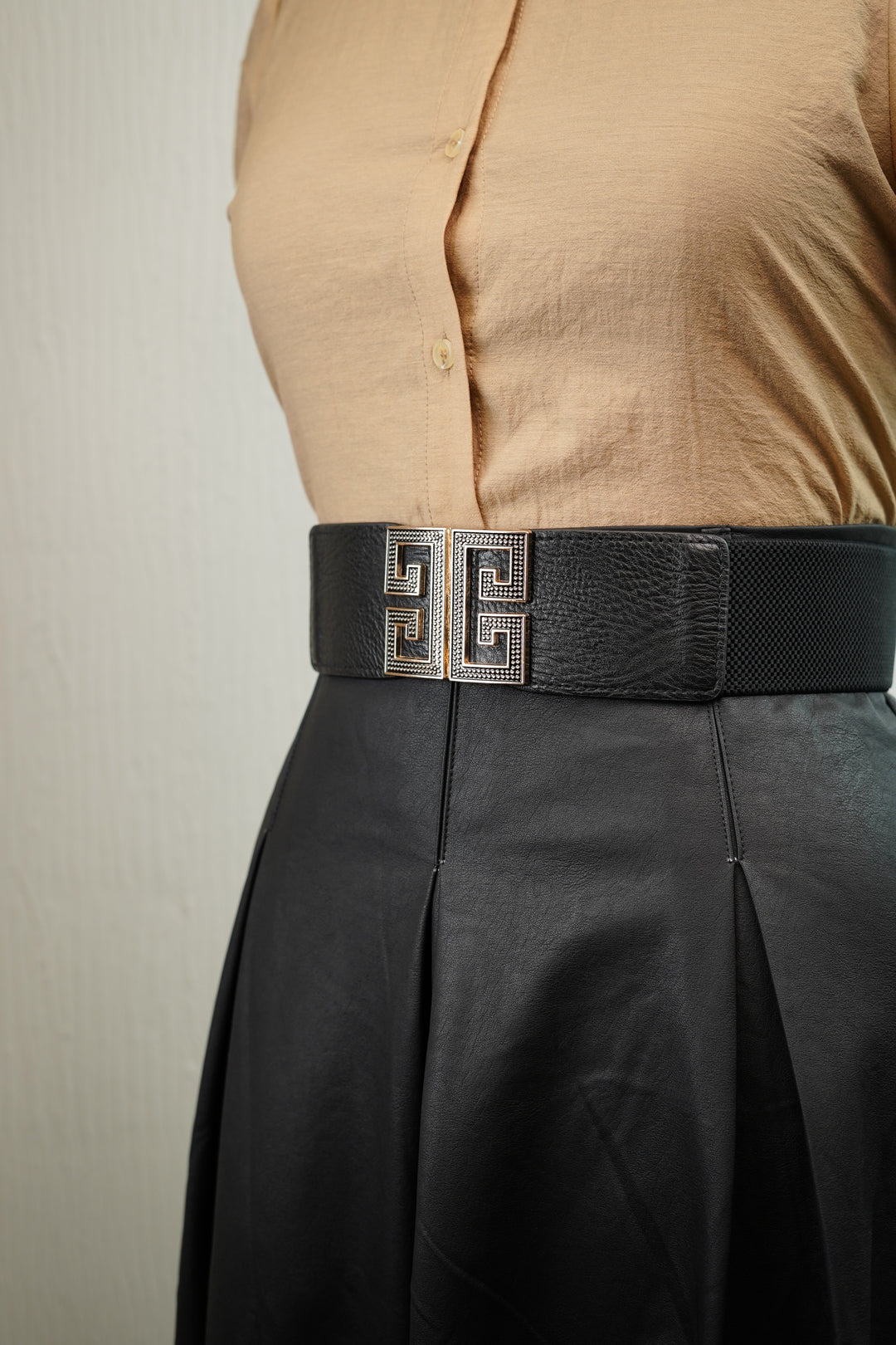 Close Up of Fashionable Glamour Grip Elastic Waist Belt