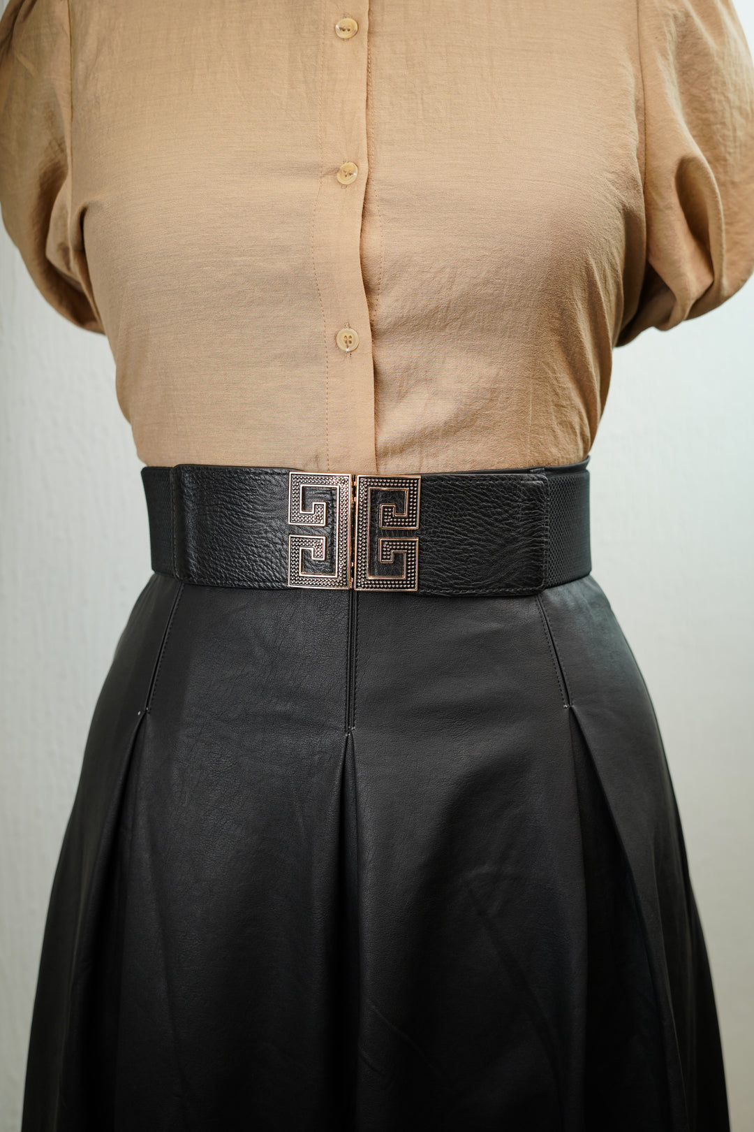 Women's back elastic belts with hook closure