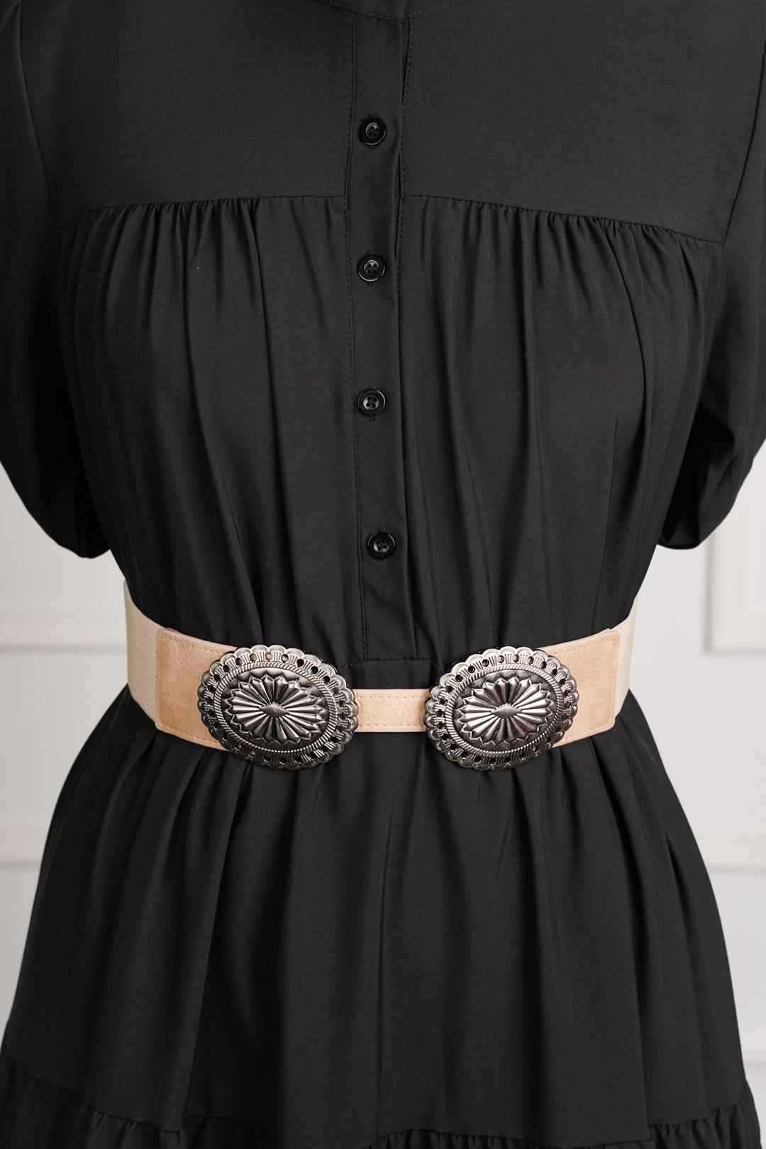 Adjustable oxidised buckle belt for versatile styling