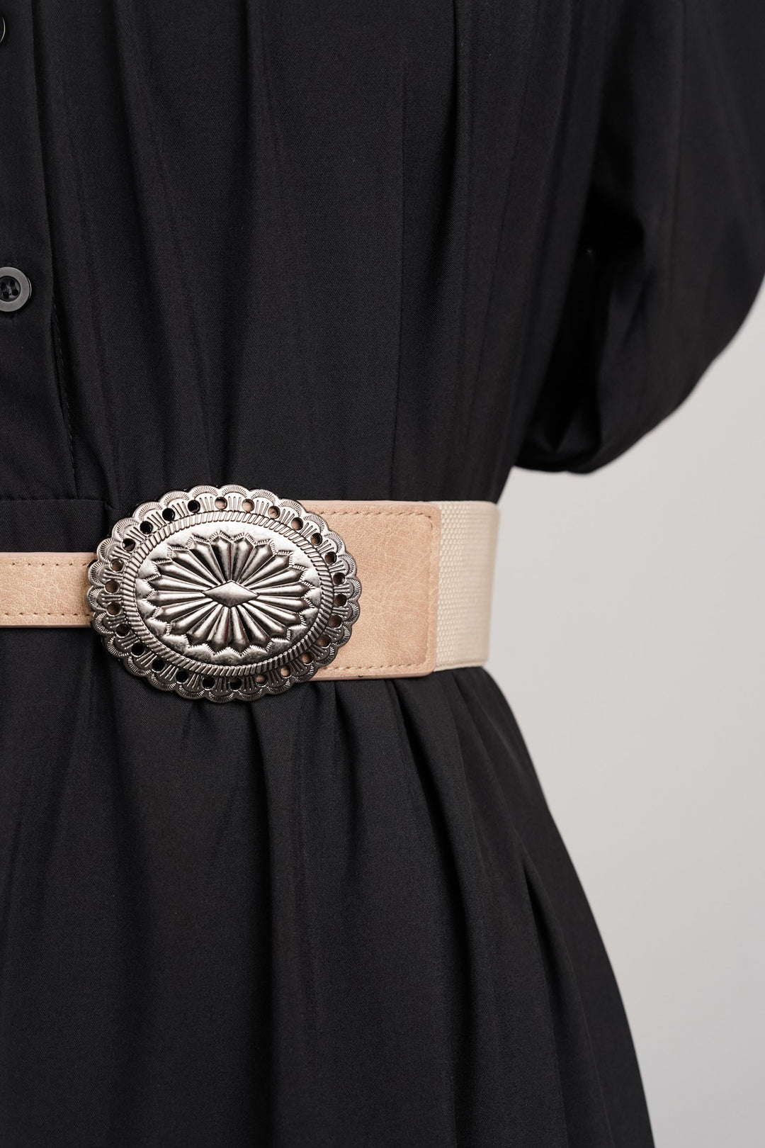 Stylish waist belt with dual centred oxidised buckles