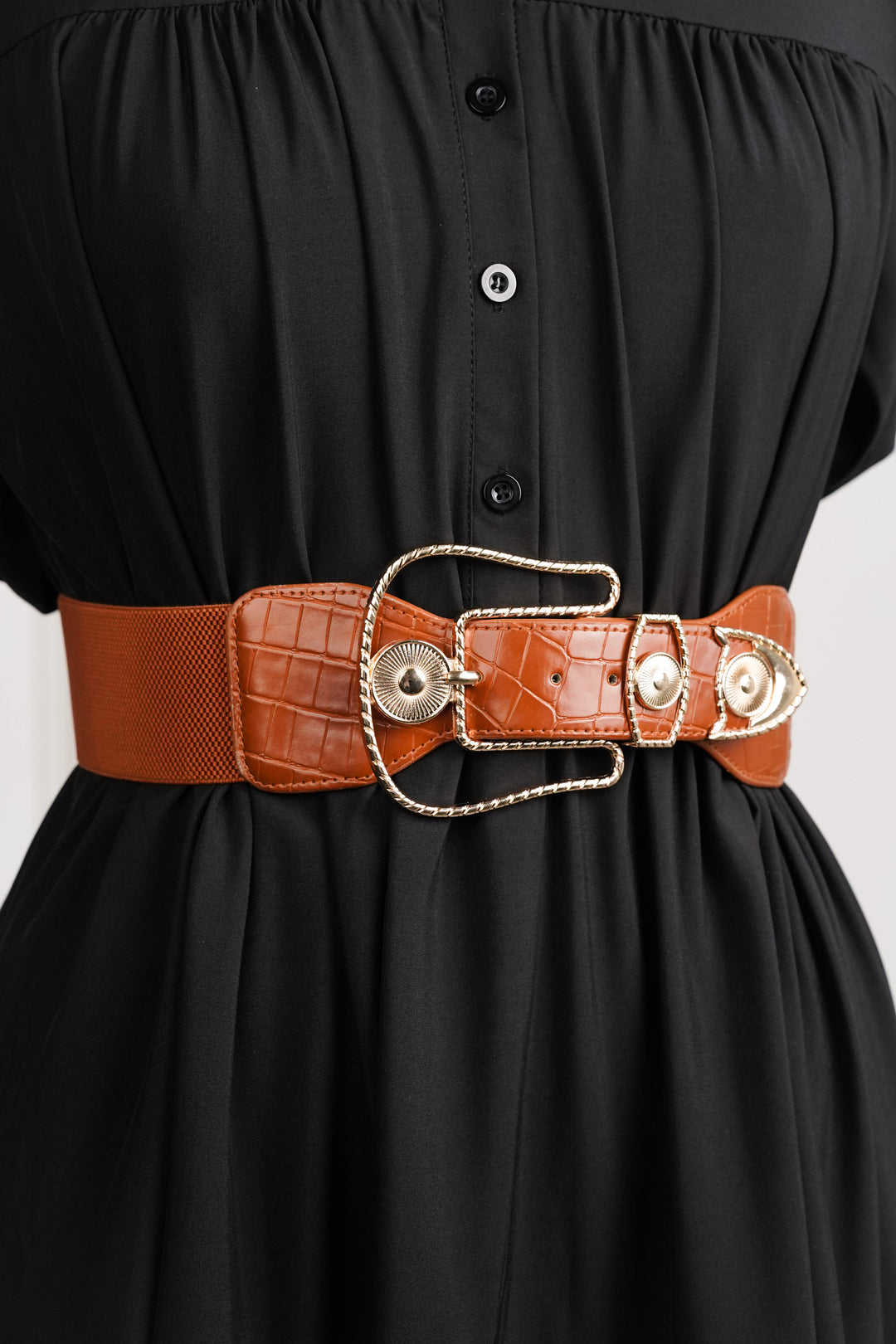 Women's fashion accessory: brown elastic belt