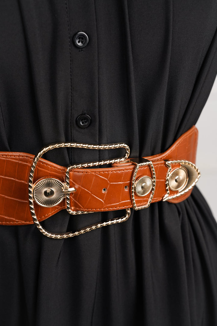 Trendy women's belt with golden pin buckle