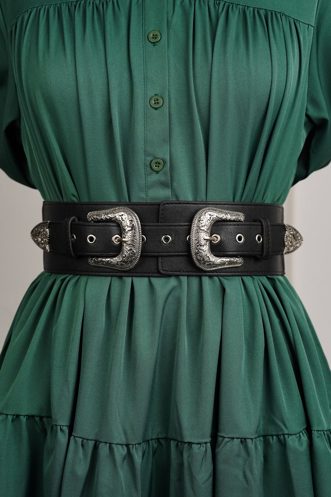 Elasticated belt with intricate floral design