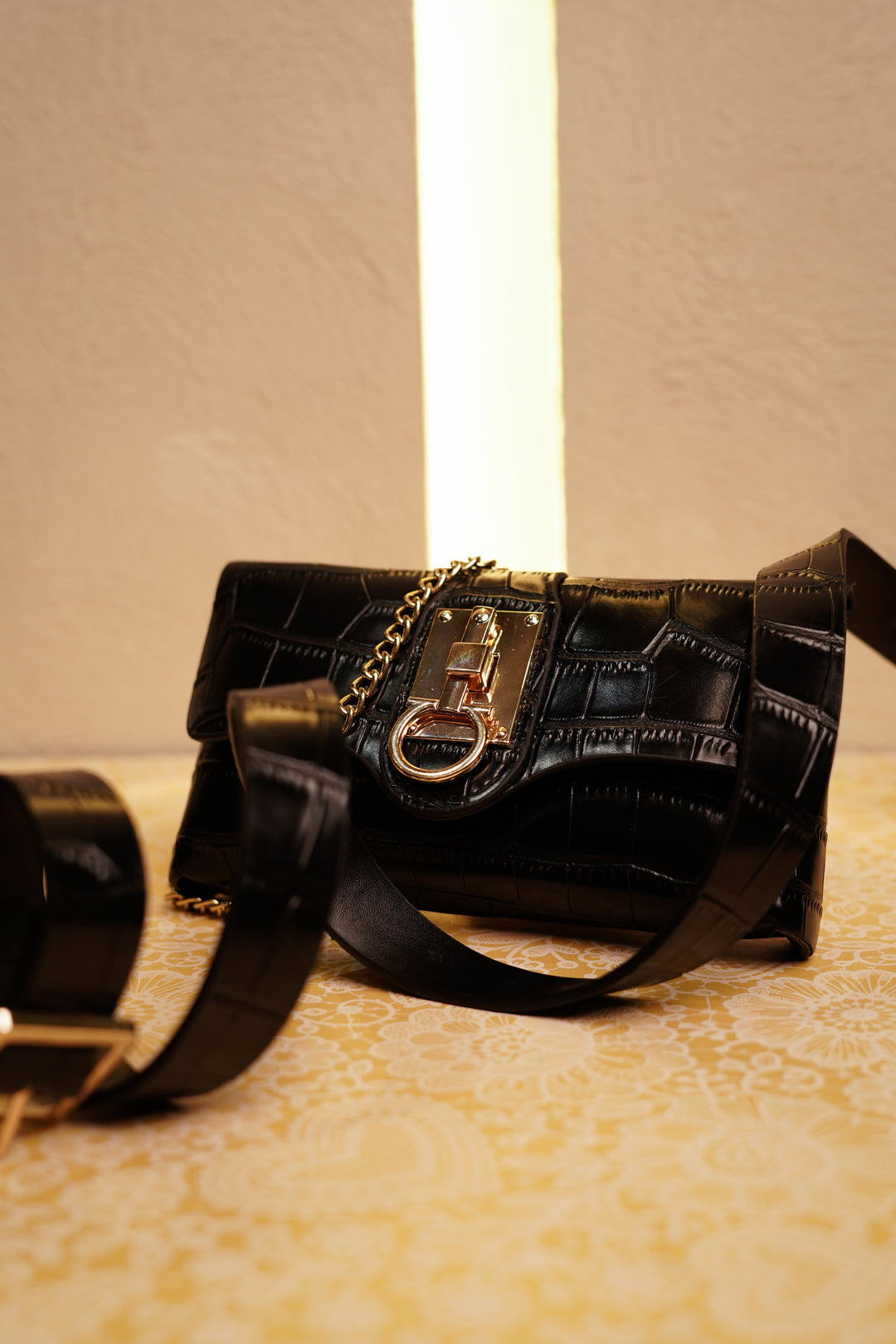 Urban Explorer's Essential Noir Trek Belted Hip Bag with Stylish Details