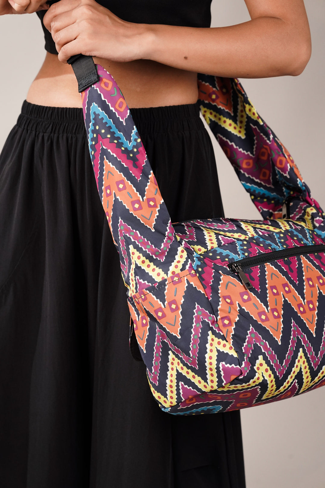 Fashionable abstract pattern crossbody bag