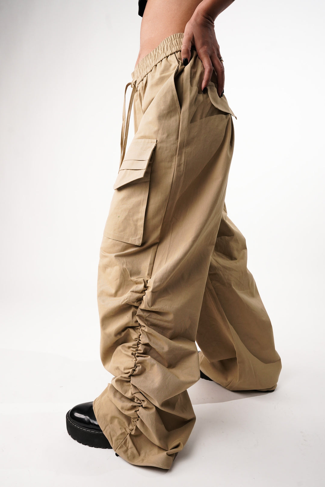 Oversized streetwear cargo pants for women