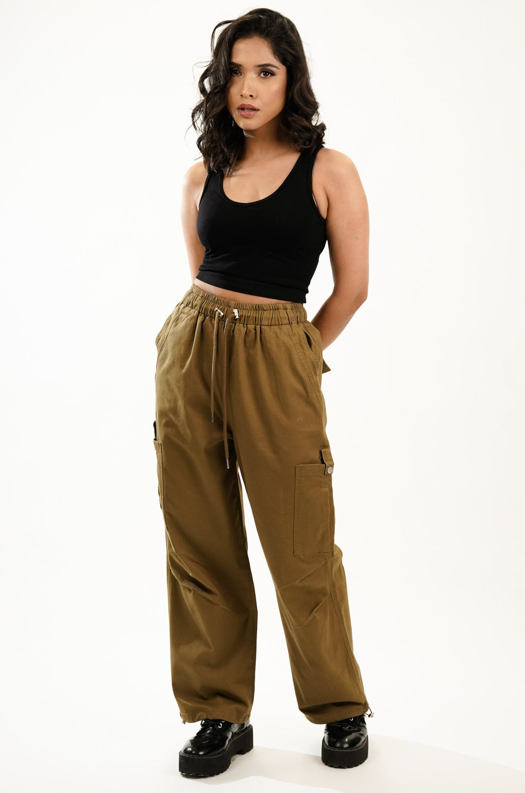Comfortable twill cargo pants for women