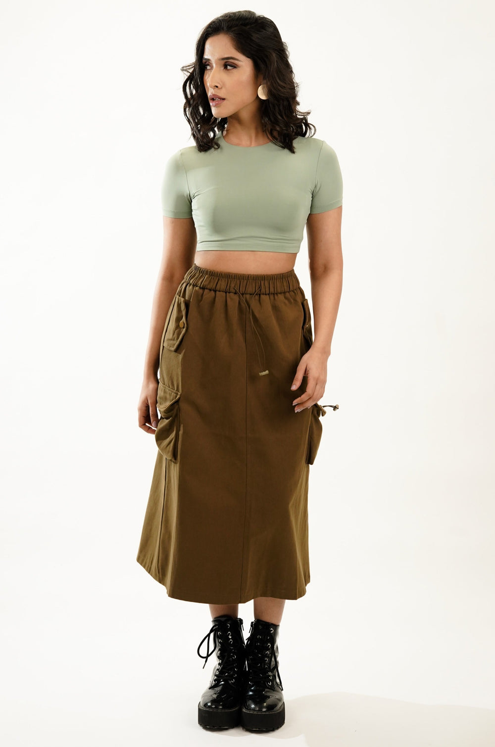 Stylish women's streetstyle cargo skirt in army green