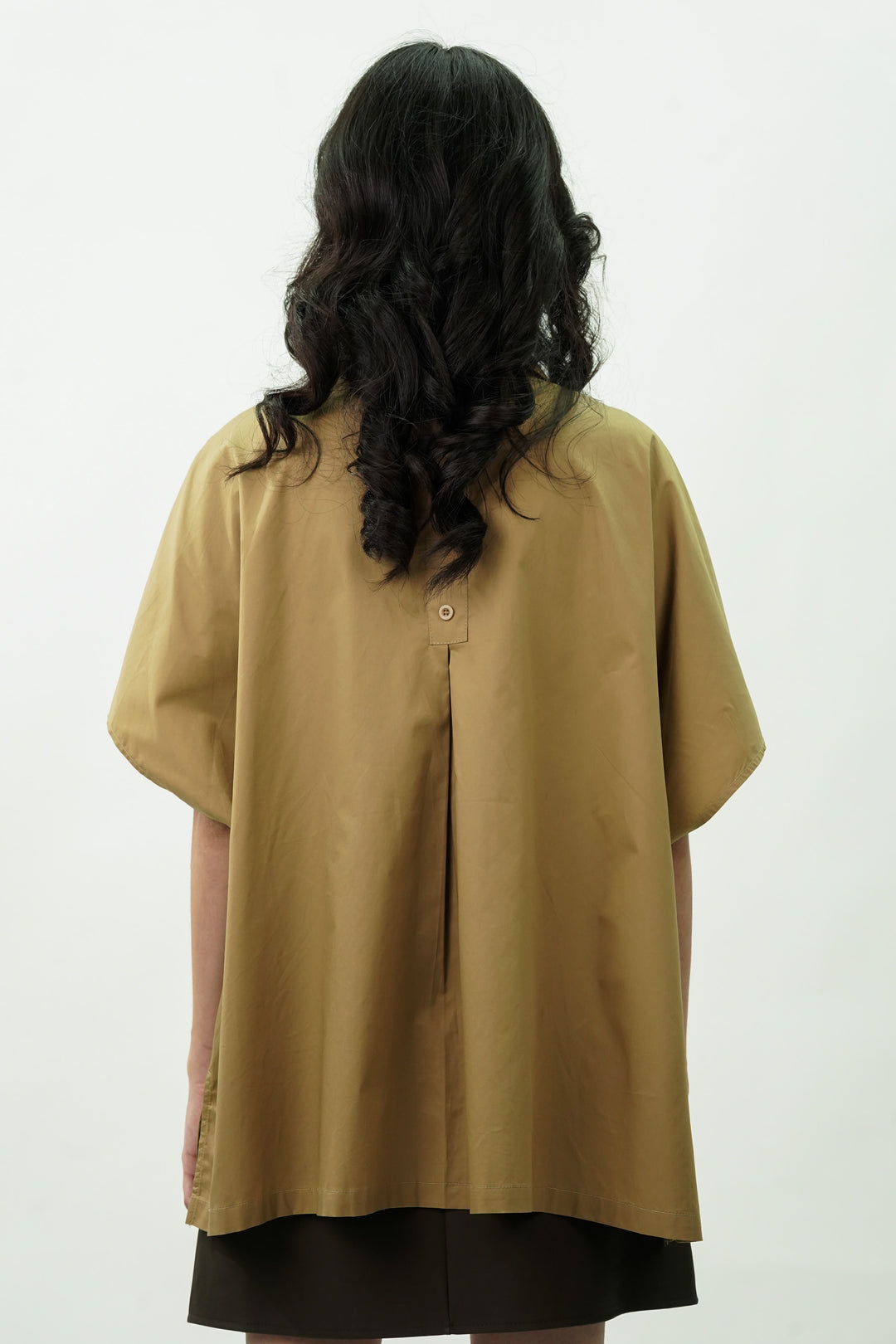 Collared oversized shirt in camel