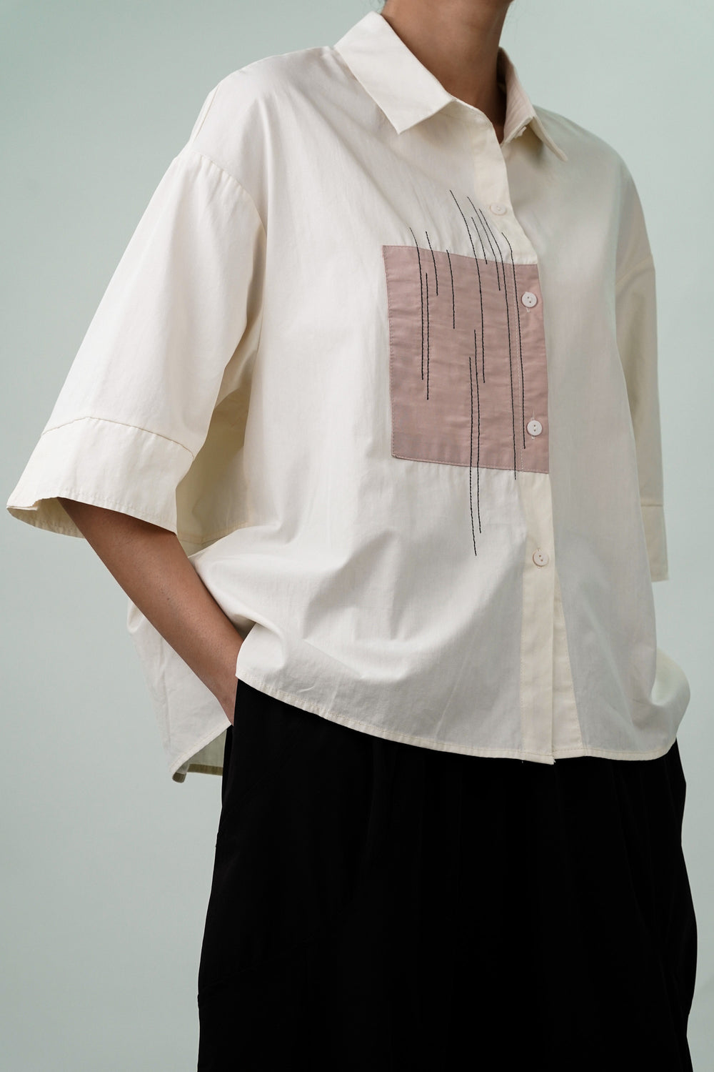 Women's oversized shirt with patch