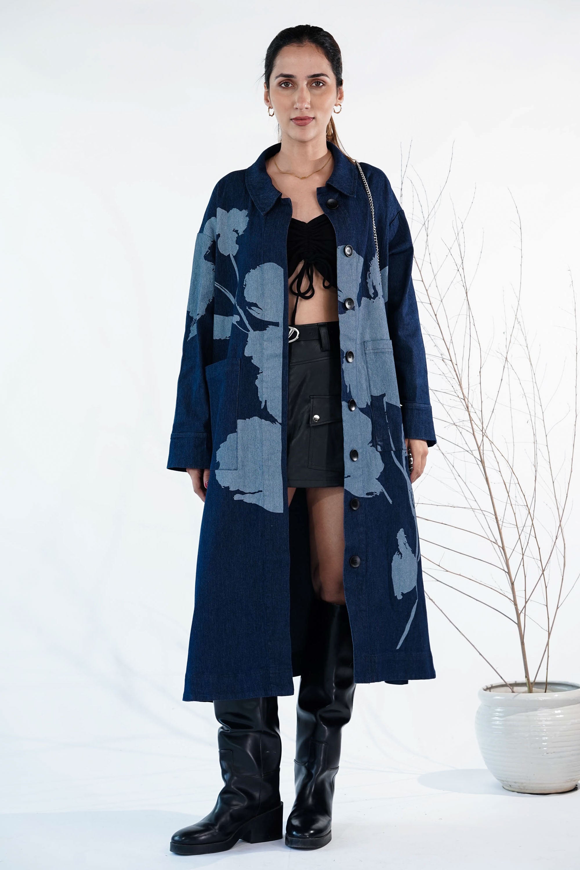 Stylish Blue Denim Trench Coat with Abstract Print – Nolabels