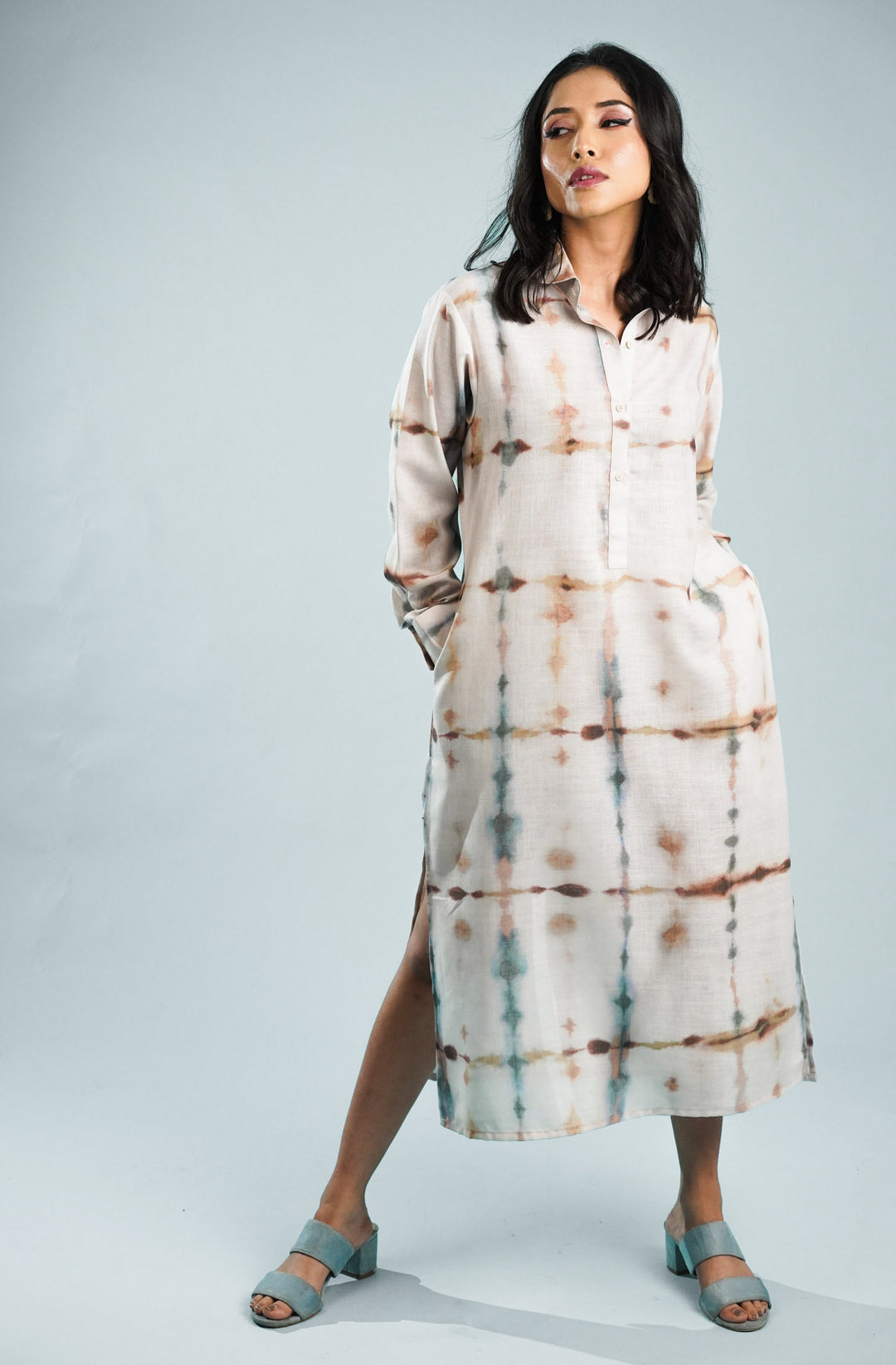 Stylish shirt dress with relaxed fit