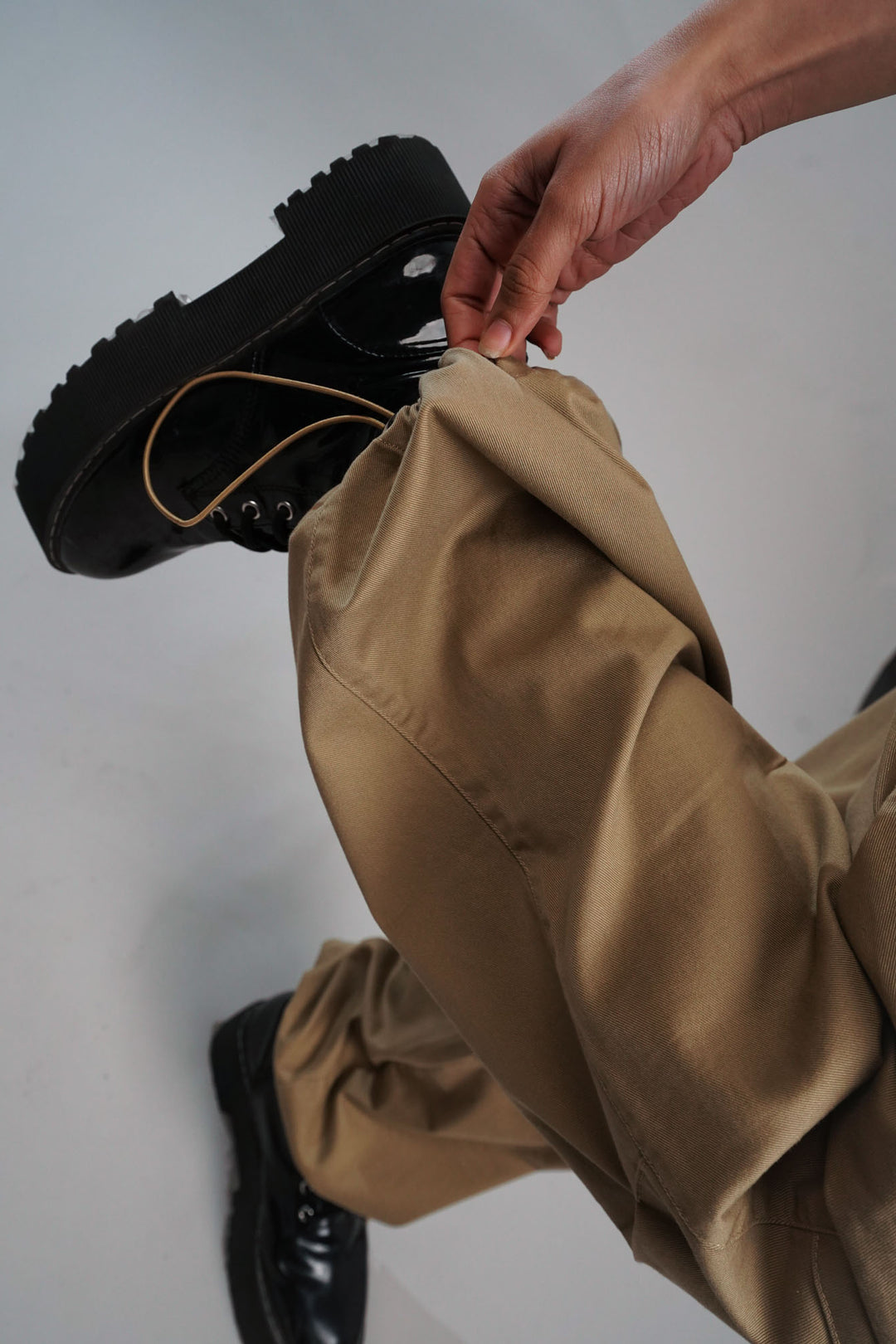 Casual Twill Cargo Pants with Convertible Style