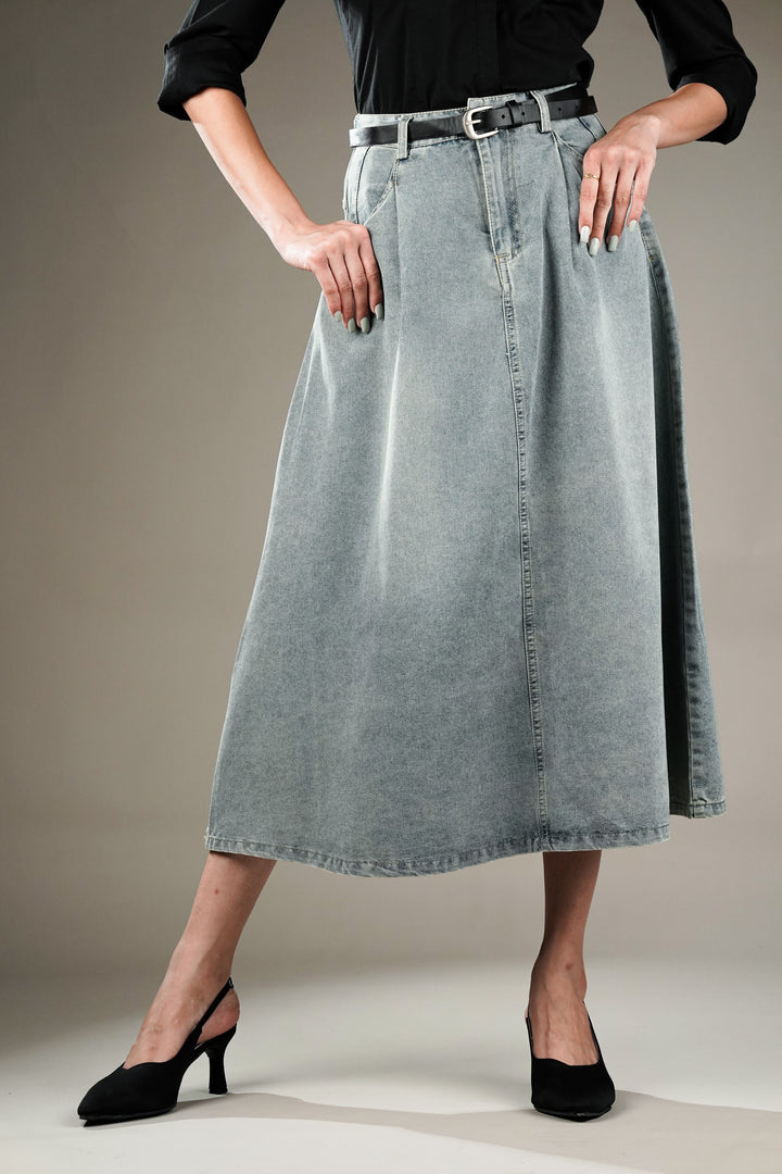 Denim A-line skirt With Belt