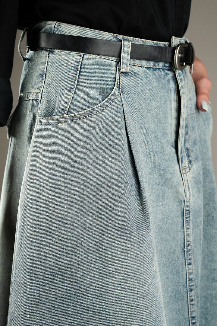 Denim A-line skirt With Belt