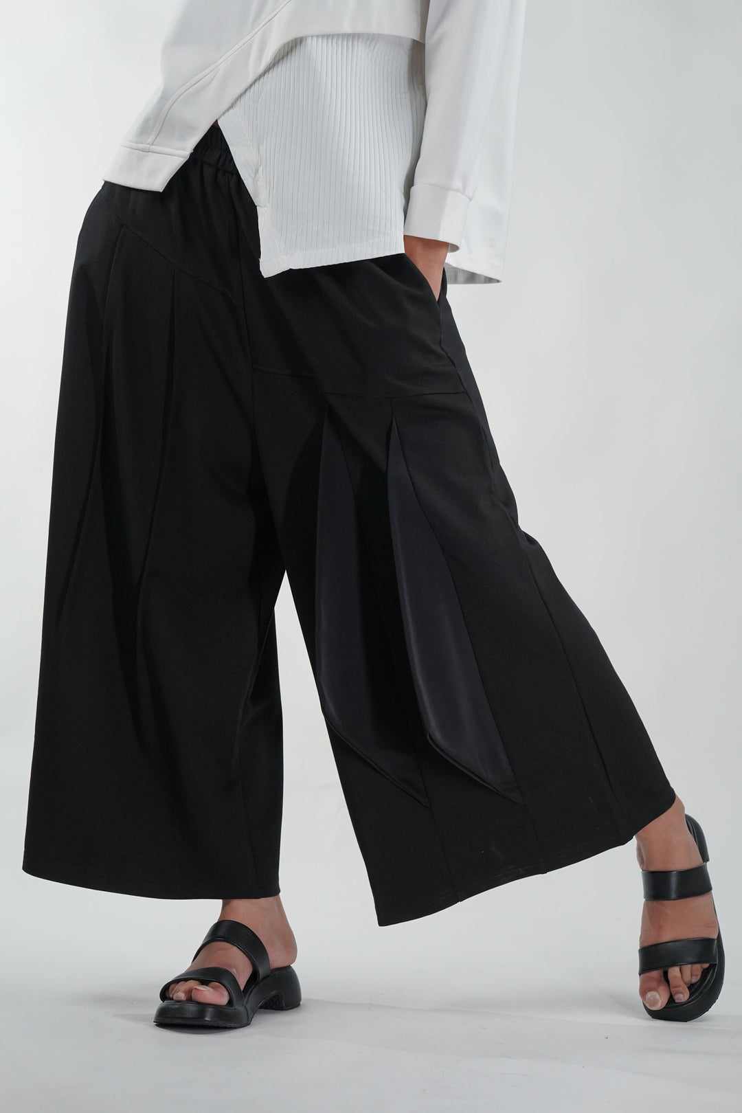 Monochrome Pleat Co-Ord