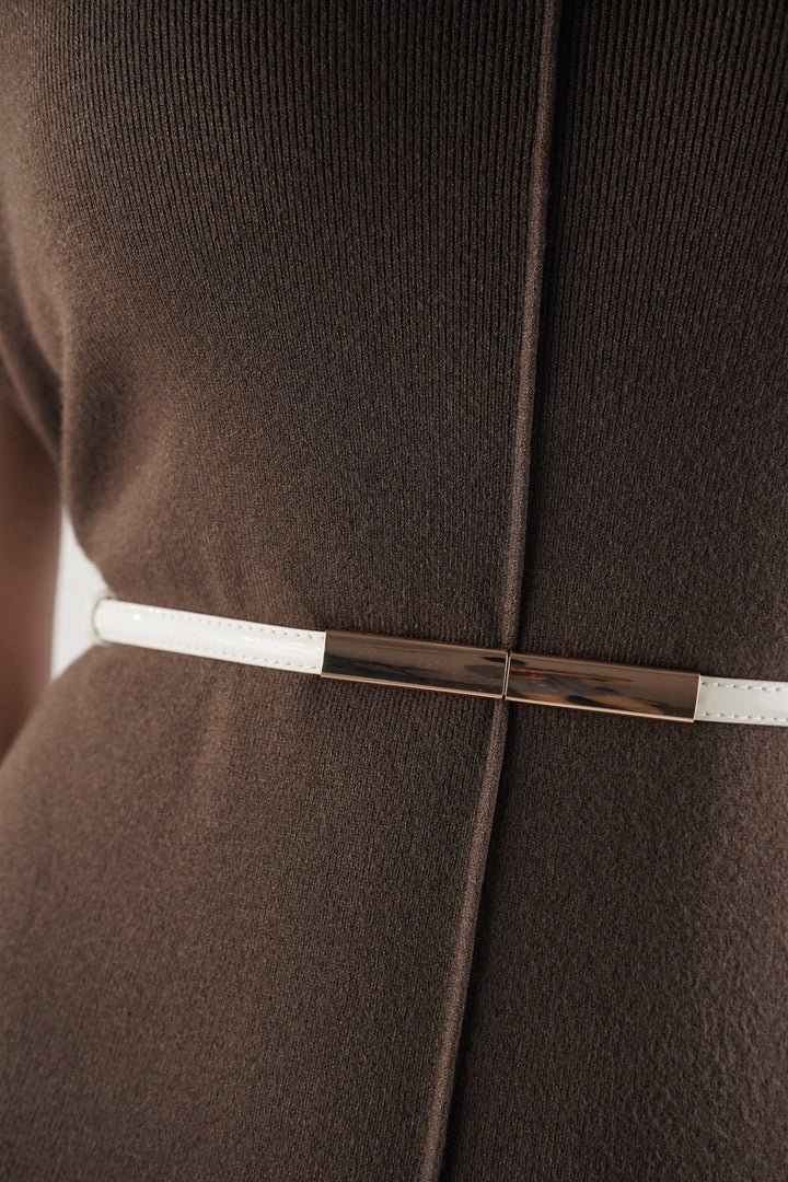 Elegant slim white belt for outfits