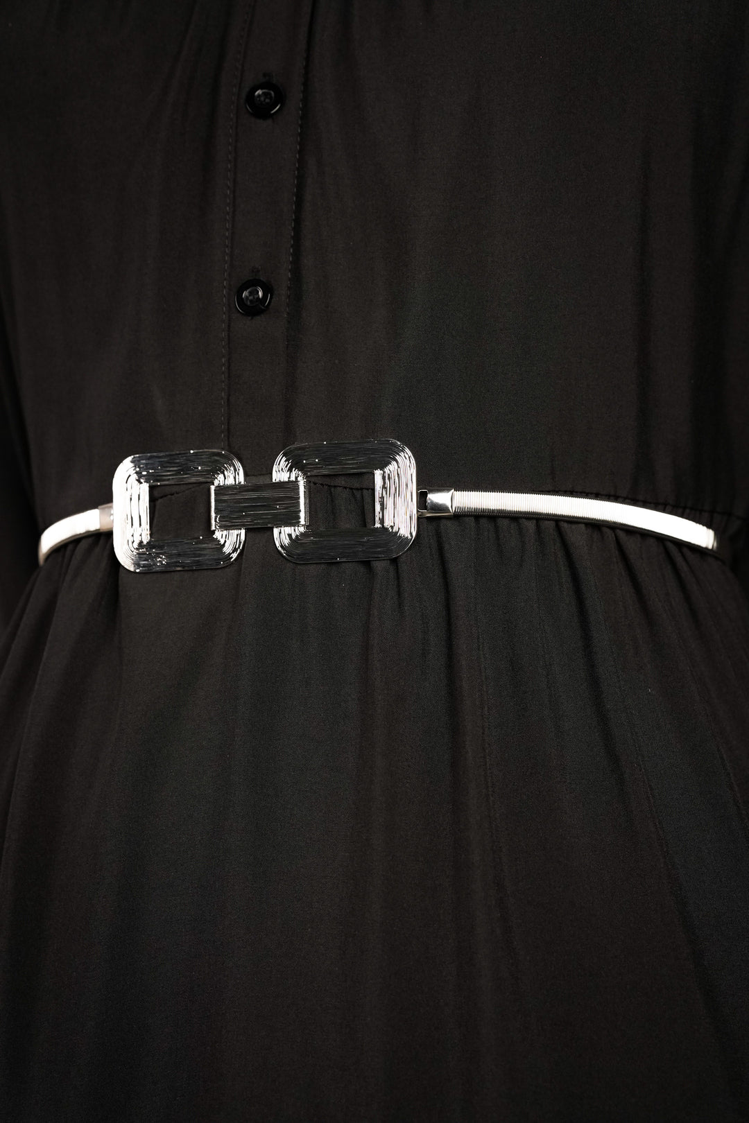 Structured Buckle Silver Stretch Belt