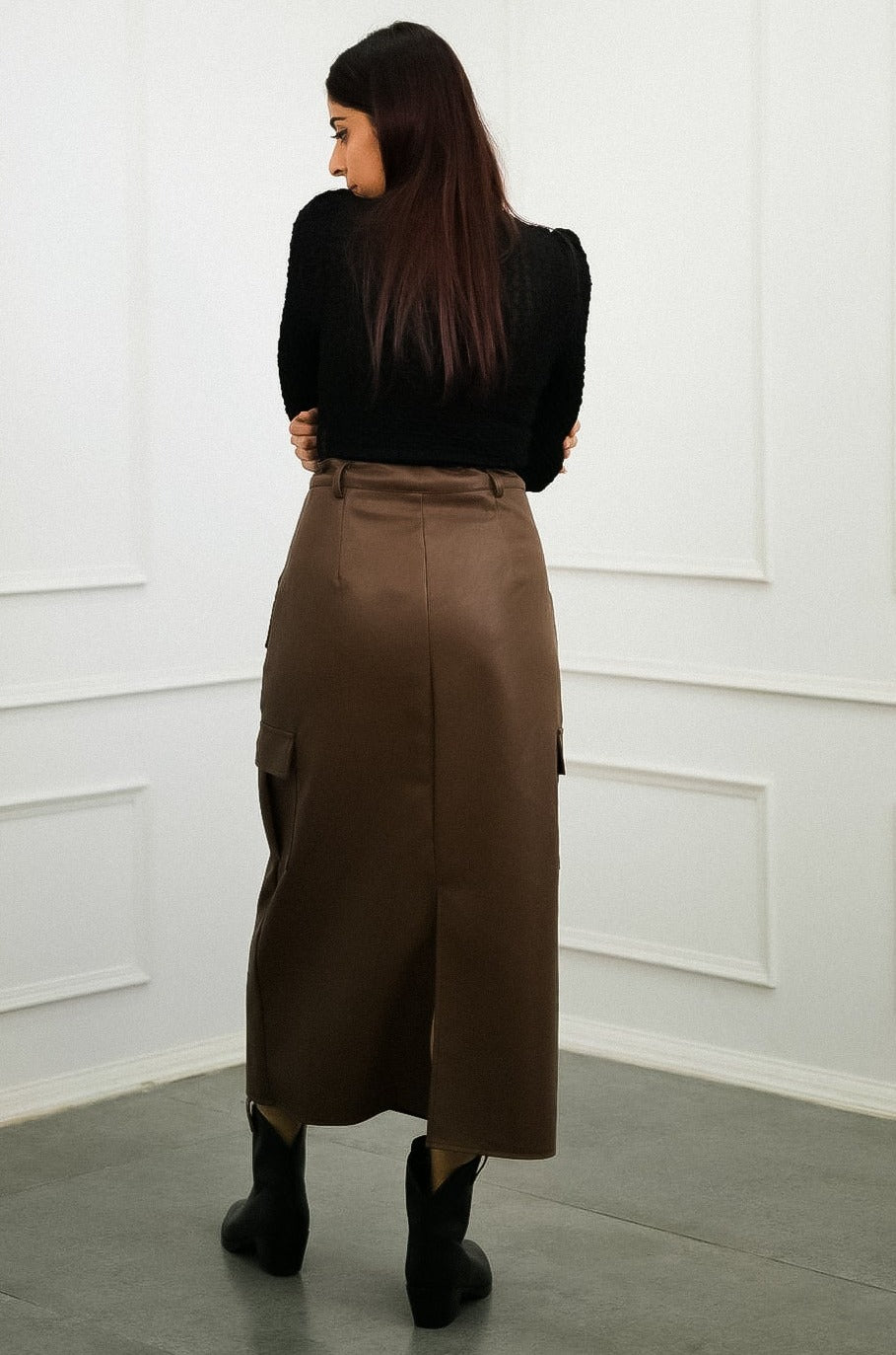 Urban Elegance Brown Faux Leather Cargo Skirt for a touch of  in street style