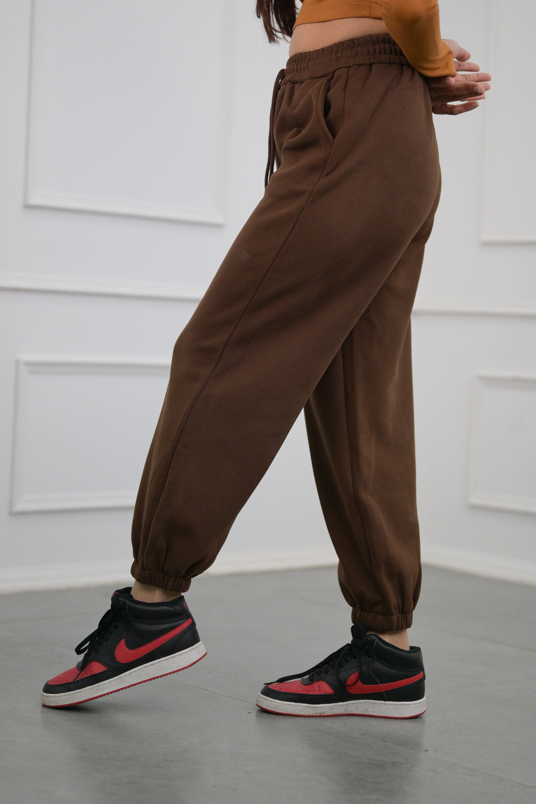 Elasticated waist brown jogger pants
