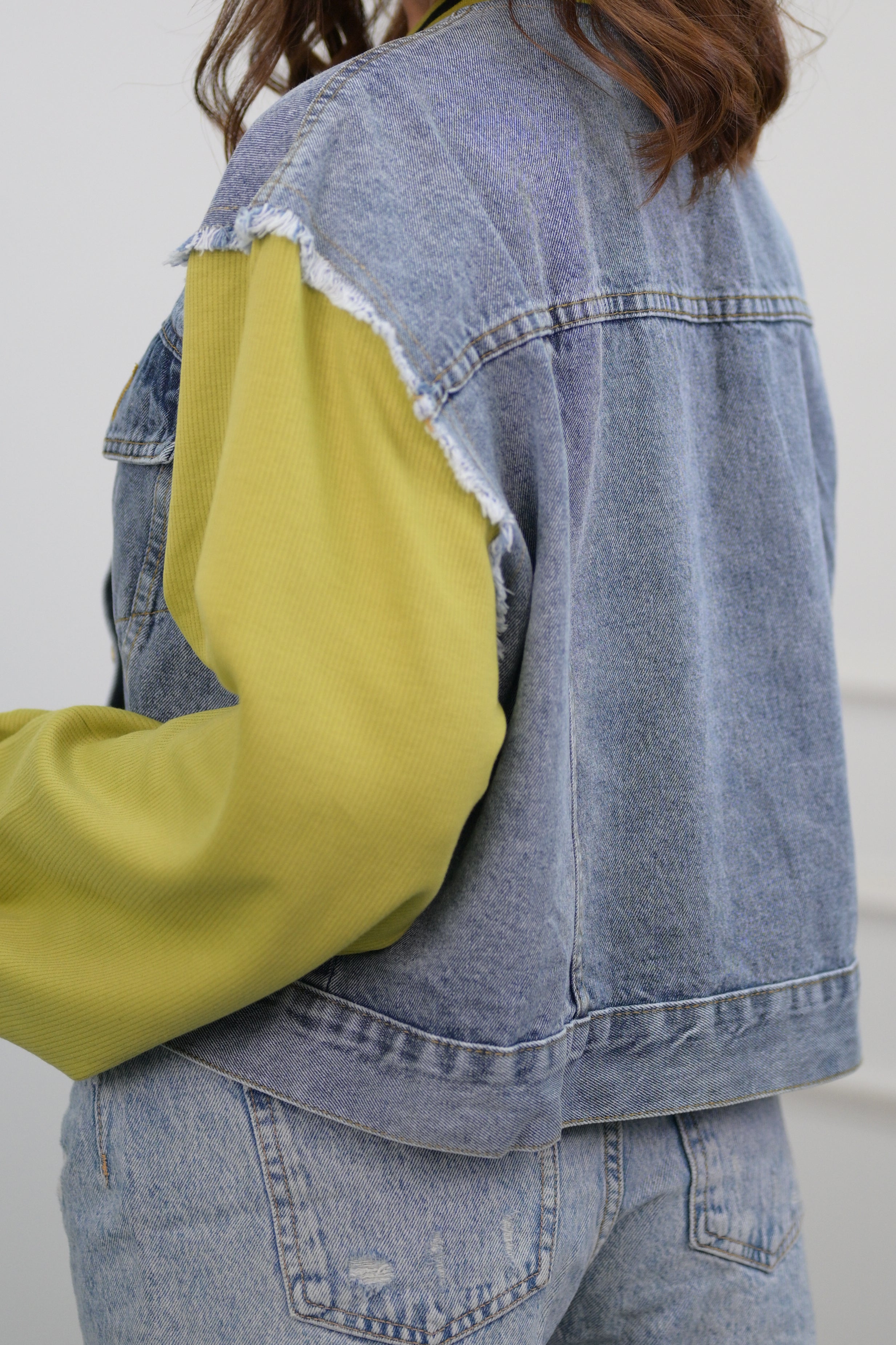 Distressed Raw Hem Cropped Denim Jacket – KesleyBoutique