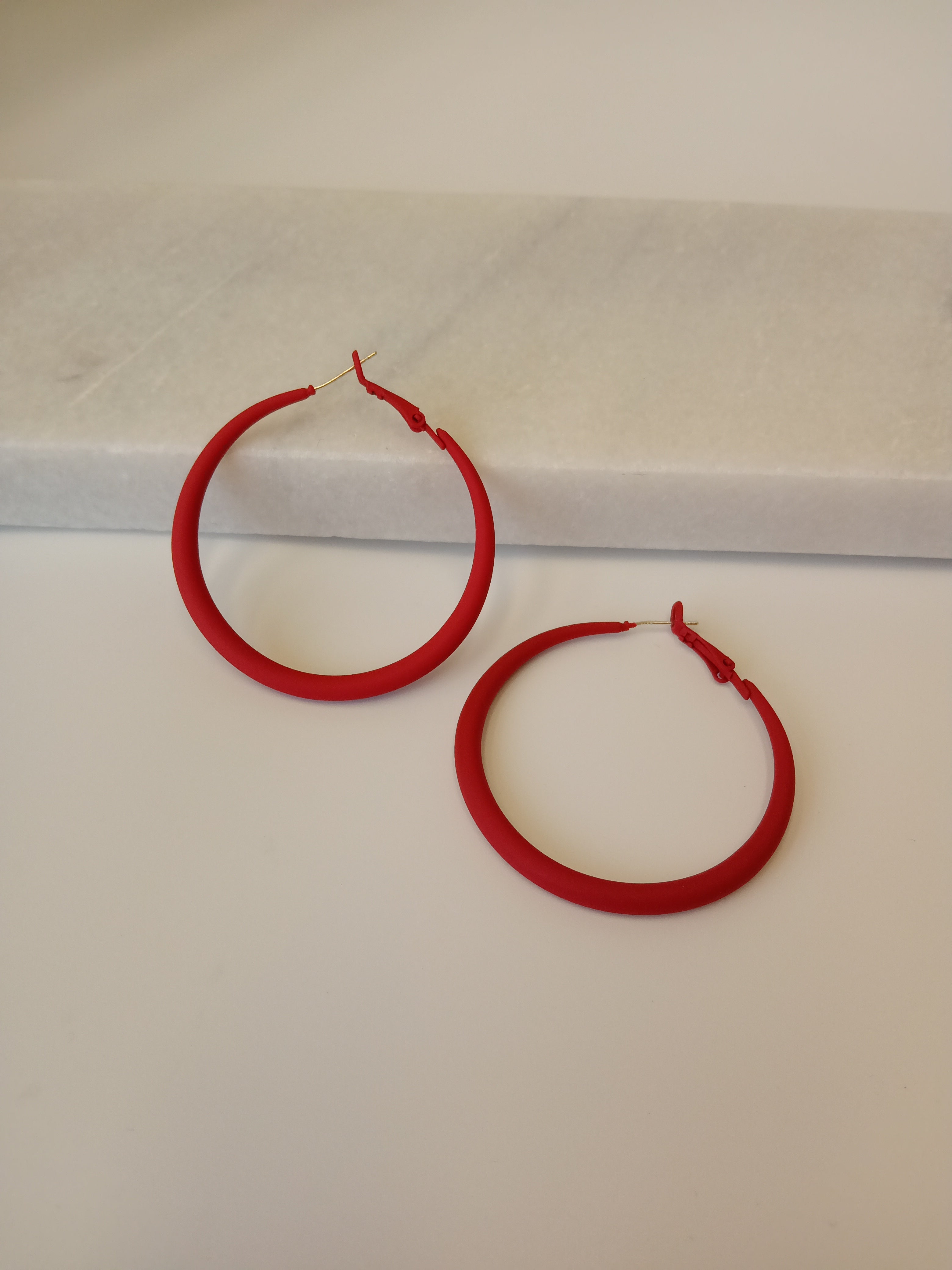 Matte Round Hoop Earrings – Theglamsutra