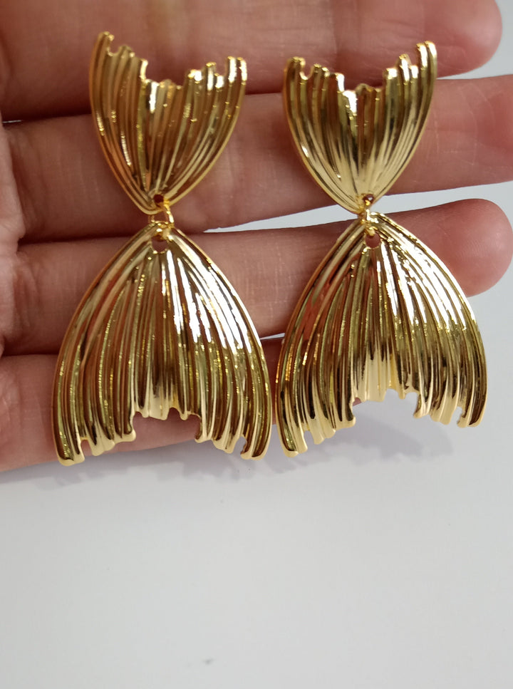 Fishscale Charms Gold Earrings