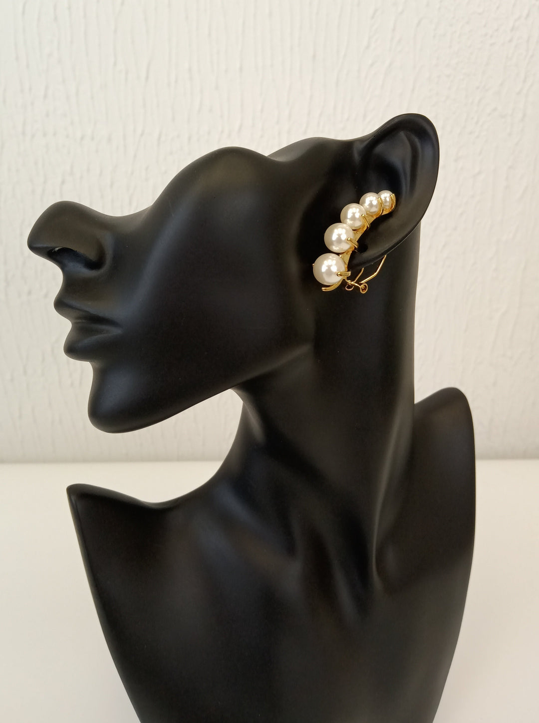 Elegant Pearly Sunburst Stud Earrings