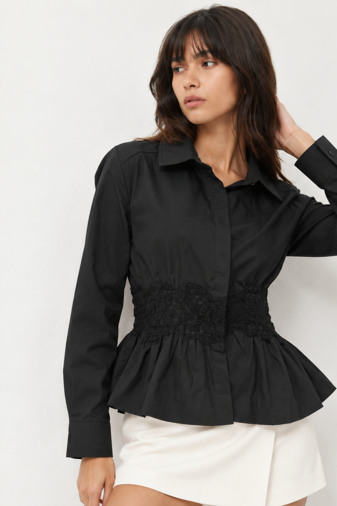 women black shirt