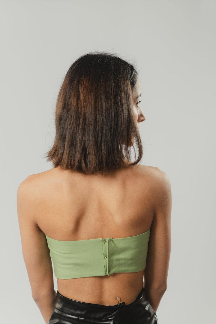 Sleeveless knot-it top in green